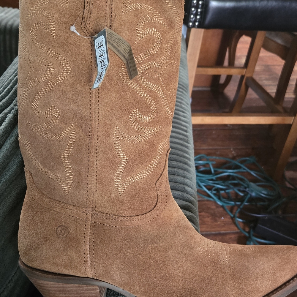 Nib Suede Cowboy Boots Womens Size 8.5